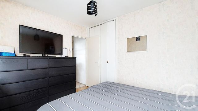 Afficher la photo en grand Appartement F3 à vendre - 3 pièces - 68.01 m2 - COLOMBES - 92 - ILE-DE-FRANCE - Century 21 Beaurepaire