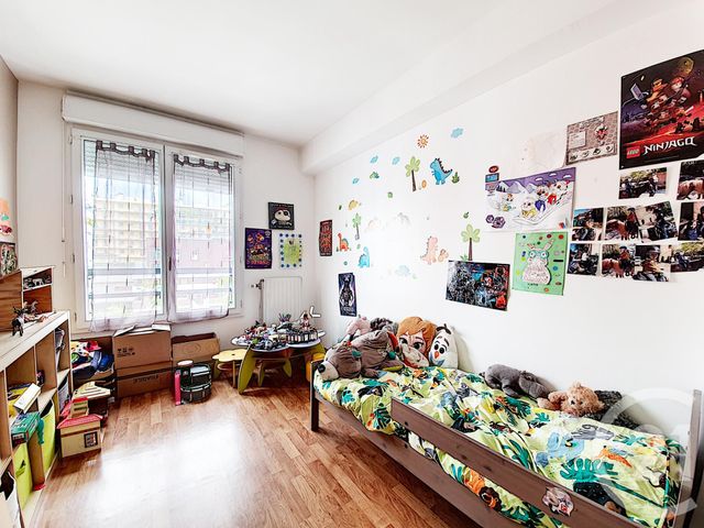 Afficher la photo en grand Appartement F4 à vendre - 4 pièces - 79.0 m2 - COLOMBES - 92 - ILE-DE-FRANCE - Century 21 Beaurepaire