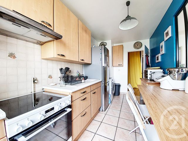Afficher la photo en grand Appartement F4 à vendre - 4 pièces - 79.0 m2 - COLOMBES - 92 - ILE-DE-FRANCE - Century 21 Beaurepaire