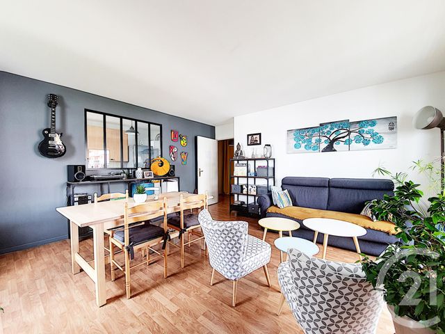 Afficher la photo en grand Appartement F4 à vendre - 4 pièces - 79.0 m2 - COLOMBES - 92 - ILE-DE-FRANCE - Century 21 Beaurepaire