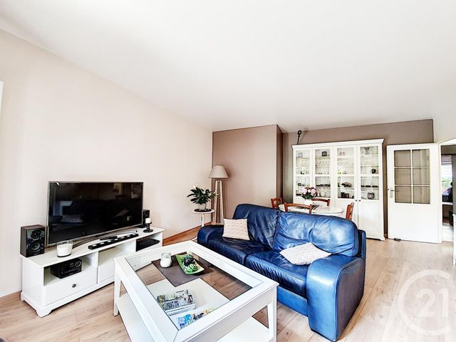 Appartement F4 à vendre - 4 pièces - 87.46 m2 - COLOMBES - 92 - ILE-DE-FRANCE - Century 21 Beaurepaire Appartement F4 à vendre - 4 pièces - 87.46 m2 - COLOMBES - 92 - ILE-DE-FRANCE - Century 21 Beaurepaire