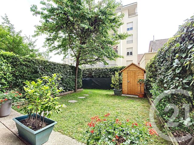 Appartement F4 à vendre - 4 pièces - 87.46 m2 - COLOMBES - 92 - ILE-DE-FRANCE - Century 21 Beaurepaire Appartement F4 à vendre - 4 pièces - 87.46 m2 - COLOMBES - 92 - ILE-DE-FRANCE - Century 21 Beaurepaire