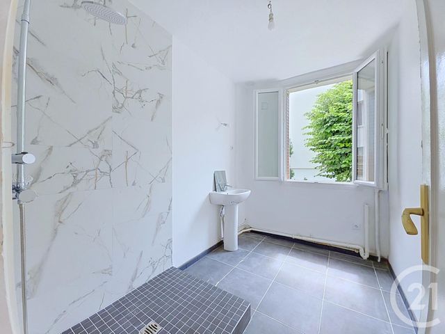 Appartement F4 à vendre - 5 pièces - 81.28 m2 - COLOMBES - 92 - ILE-DE-FRANCE - Century 21 Beaurepaire