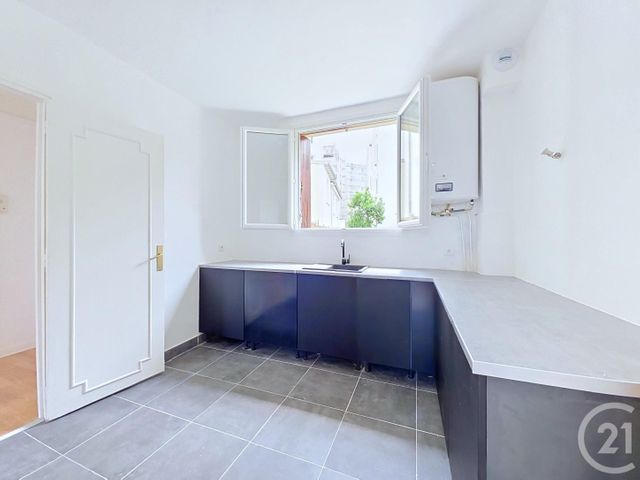 Appartement F4 à vendre - 5 pièces - 81.28 m2 - COLOMBES - 92 - ILE-DE-FRANCE - Century 21 Beaurepaire