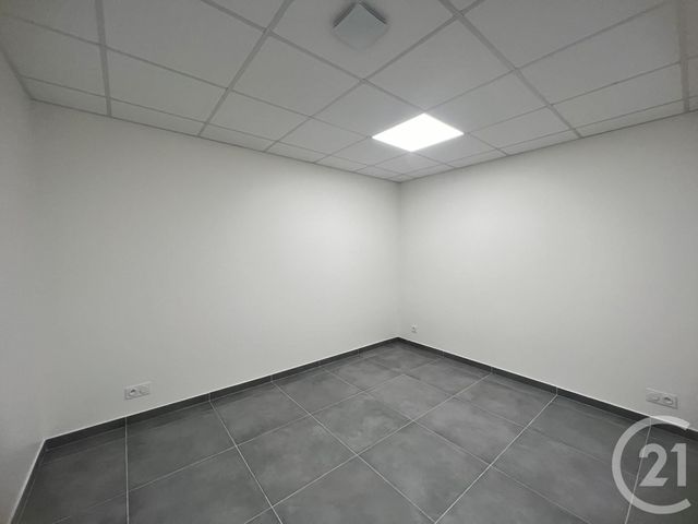 entreprise à louer - 68.06 m2 - COLOMBES - 92 - ILE-DE-FRANCE - Century 21 Beaurepaire