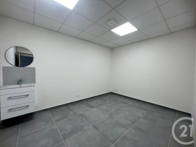 entreprise à louer - 68.06 m2 - COLOMBES - 92 - ILE-DE-FRANCE - Century 21 Beaurepaire