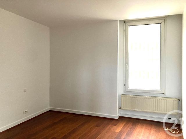 Appartement F3 à louer - 3 pièces - 70.22 m2 - SURESNES - 92 - ILE-DE-FRANCE - Century 21 Beaurepaire