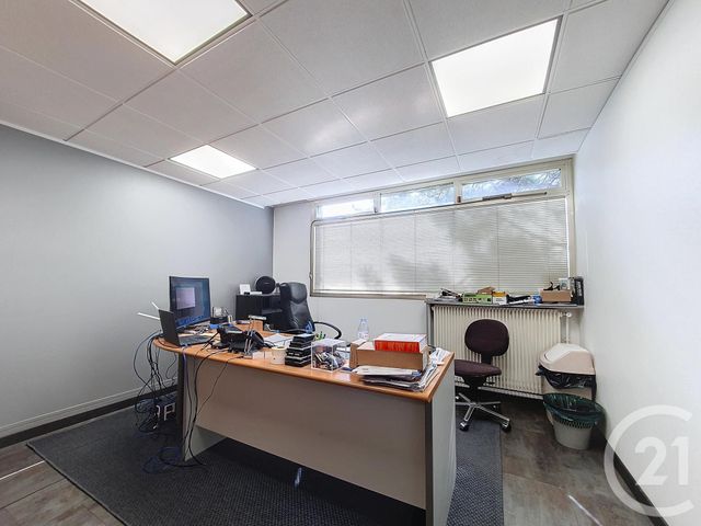 Afficher la photo en grand divers à vendre - 196.46 m2 - COURBEVOIE - 92 - ILE-DE-FRANCE - Century 21 Beaurepaire