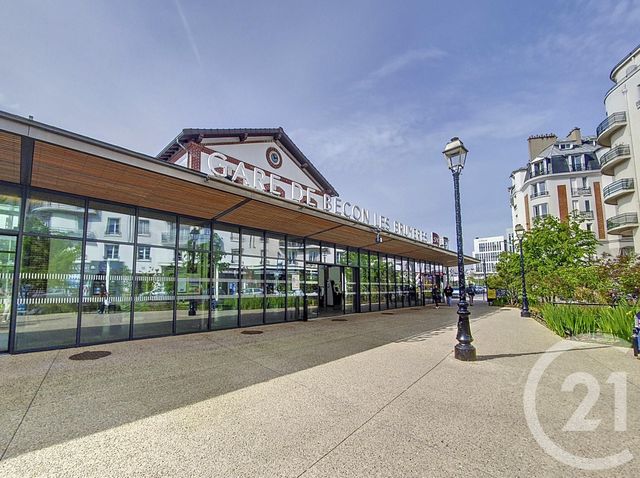 Afficher la photo en grand divers à vendre - 196.46 m2 - COURBEVOIE - 92 - ILE-DE-FRANCE - Century 21 Beaurepaire