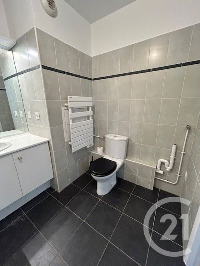 Appartement à louer - 2 pièces - 48.0 m2 - ASNIERES SUR SEINE - 92 - ILE-DE-FRANCE - Century 21 Beaurepaire