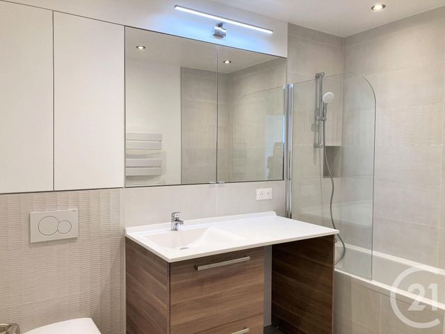 Appartement F2 à louer - 2 pièces - 45.17 m2 - SURESNES - 92 - ILE-DE-FRANCE - Century 21 Beaurepaire