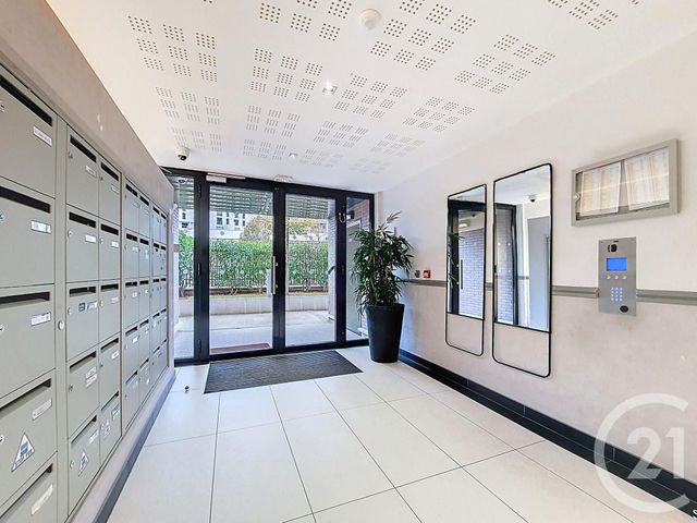 Appartement F3 à vendre - 3 pièces - 61.4 m2 - COLOMBES - 92 - ILE-DE-FRANCE - Century 21 Beaurepaire