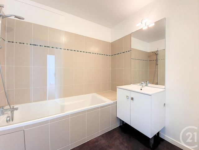 Appartement F3 à vendre - 3 pièces - 61.4 m2 - COLOMBES - 92 - ILE-DE-FRANCE - Century 21 Beaurepaire