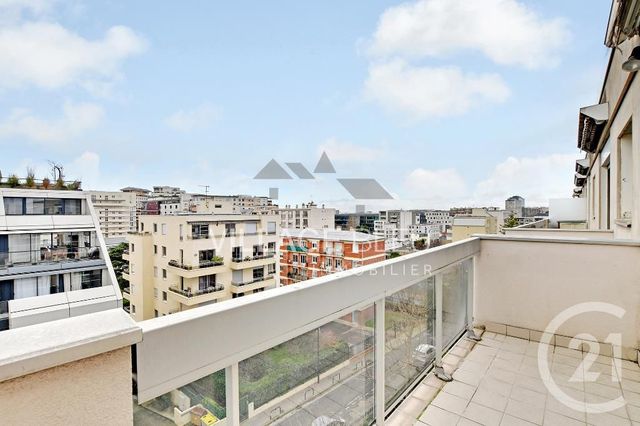 Appartement à louer - 3 pièces - 88.0 m2 - COURBEVOIE - 92 - ILE-DE-FRANCE - Century 21 Beaurepaire