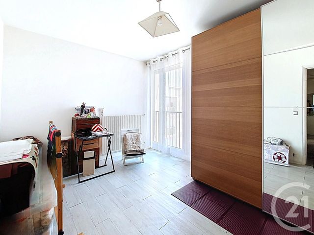 Appartement F4 à vendre - 4 pièces - 79.99 m2 - COLOMBES - 92 - ILE-DE-FRANCE - Century 21 Beaurepaire