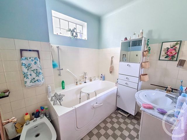 Appartement à vendre - 3 pièces - 63.57 m2 - COLOMBES - 92 - ILE-DE-FRANCE - Century 21 Beaurepaire