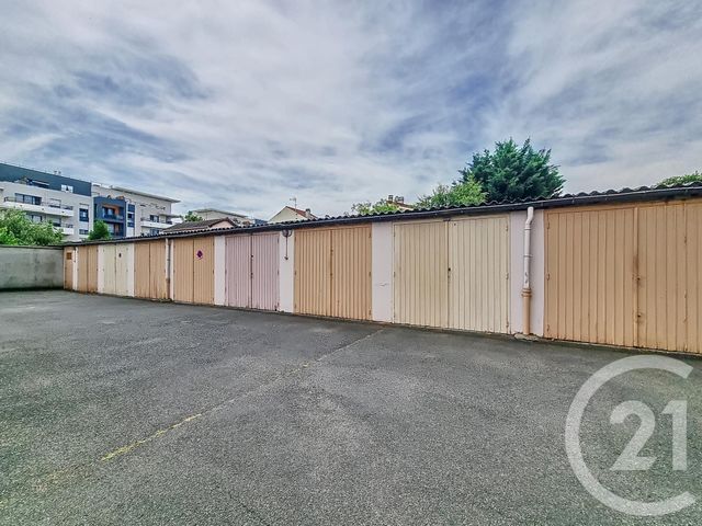 Afficher la photo en grand Appartement F4 à vendre - 4 pièces - 68.56 m2 - COLOMBES - 92 - ILE-DE-FRANCE - Century 21 Beaurepaire