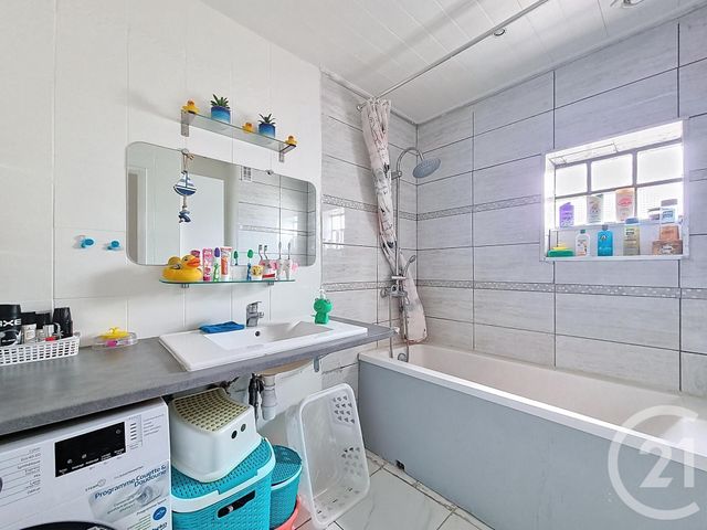 Afficher la photo en grand Appartement F3 à vendre - 3 pièces - 63.73 m2 - COLOMBES - 92 - ILE-DE-FRANCE - Century 21 Beaurepaire