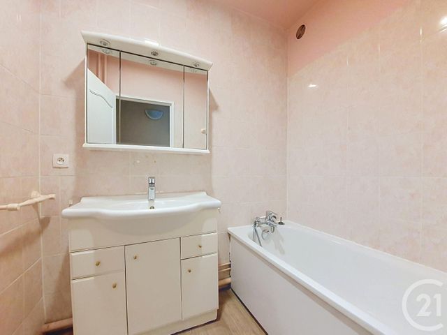 Appartement F3 à vendre - 3 pièces - 70.62 m2 - COLOMBES - 92 - ILE-DE-FRANCE - Century 21 Beaurepaire