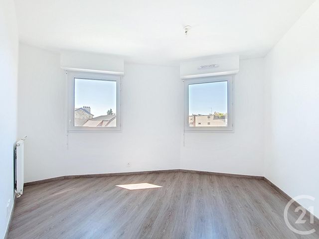 Afficher la photo en grand Appartement F3 à vendre - 3 pièces - 67.69 m2 - ASNIERES SUR SEINE - 92 - ILE-DE-FRANCE - Century 21 Beaurepaire