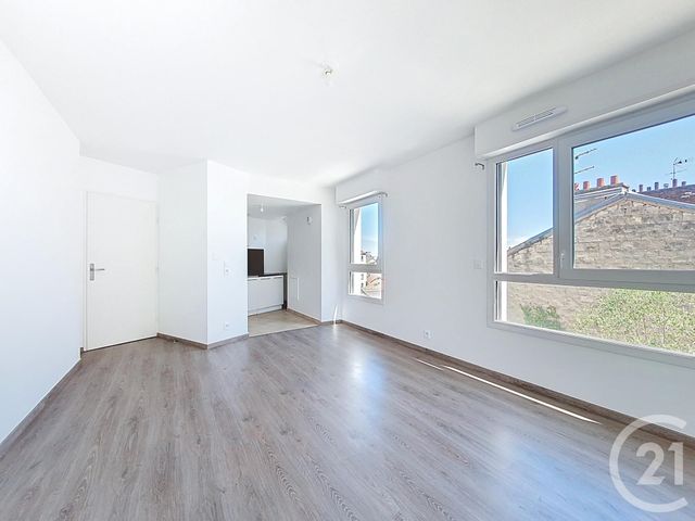 Afficher la photo en grand Appartement F3 à vendre - 3 pièces - 67.69 m2 - ASNIERES SUR SEINE - 92 - ILE-DE-FRANCE - Century 21 Beaurepaire