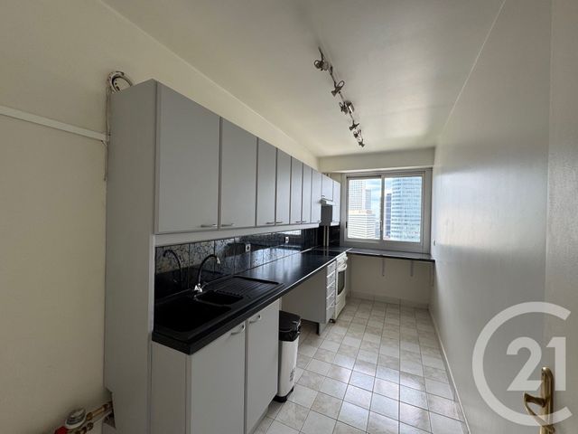 Appartement F2 à louer - 2 pièces - 52.76 m2 - COURBEVOIE - 92 - ILE-DE-FRANCE - Century 21 Beaurepaire
