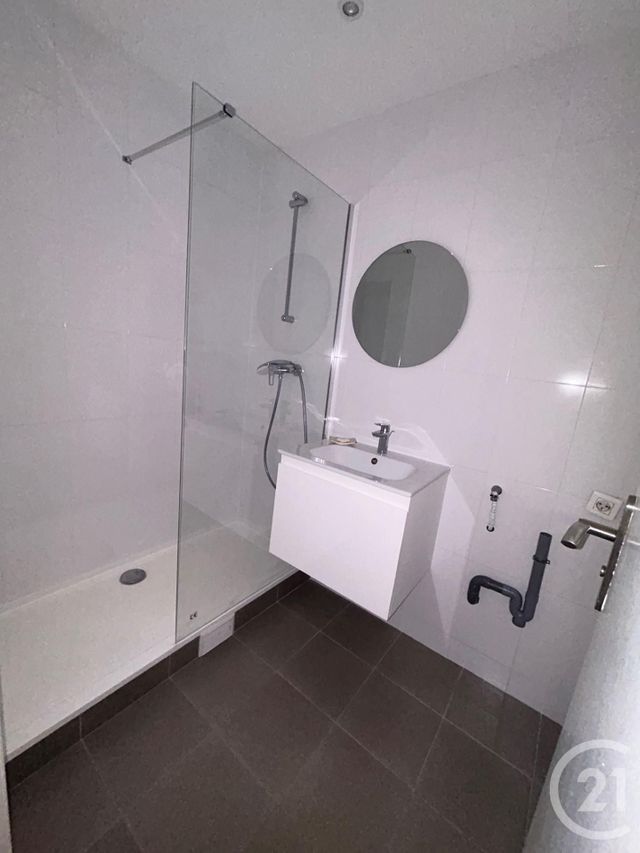 Afficher la photo en grand Appartement à louer - 2 pièces - 38.8 m2 - NEUILLY SUR SEINE - 92 - ILE-DE-FRANCE - Century 21 Beaurepaire