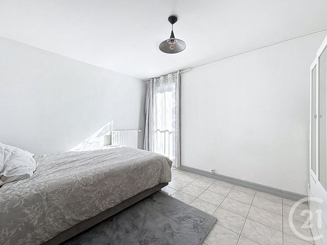 Afficher la photo en grand Appartement F5 à vendre - 5 pièces - 93.25 m2 - COLOMBES - 92 - ILE-DE-FRANCE - Century 21 Beaurepaire