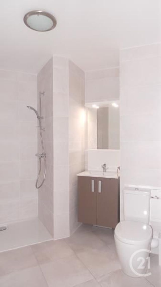 Appartement F1 à louer - 1 pièce - 30.5 m2 - BOIS COLOMBES - 92 - ILE-DE-FRANCE - Century 21 Beaurepaire