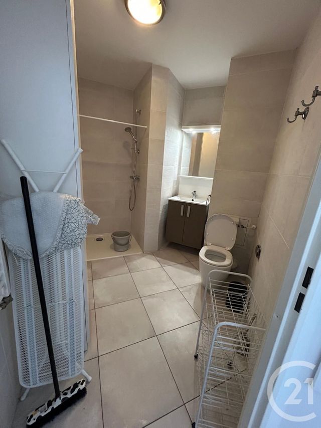 Appartement F1 à louer - 1 pièce - 30.5 m2 - BOIS COLOMBES - 92 - ILE-DE-FRANCE - Century 21 Beaurepaire