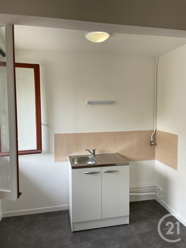 Appartement F1 à louer - 1 pièce - 30.0 m2 - ASNIERES SUR SEINE - 92 - ILE-DE-FRANCE - Century 21 Beaurepaire