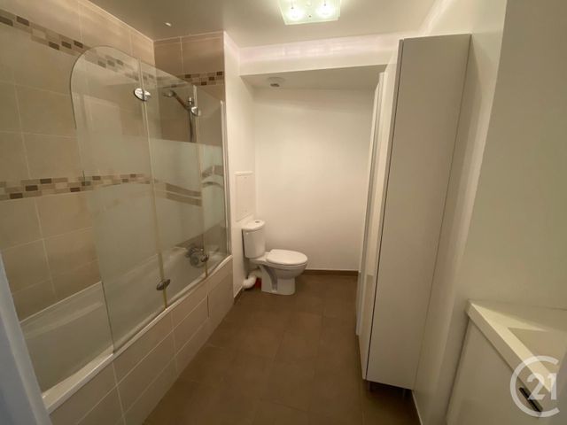 Afficher la photo en grand Appartement à louer - 2 pièces - 43.0 m2 - ISSY LES MOULINEAUX - 92 - ILE-DE-FRANCE - Century 21 Beaurepaire