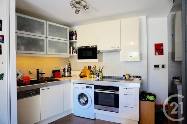 Afficher la photo en grand Appartement à louer - 2 pièces - 43.0 m2 - ISSY LES MOULINEAUX - 92 - ILE-DE-FRANCE - Century 21 Beaurepaire