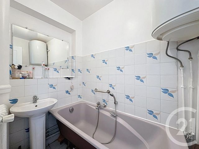 Afficher la photo en grand Appartement F4 à louer - 4 pièces - 64.0 m2 - COLOMBES - 92 - ILE-DE-FRANCE - Century 21 Beaurepaire