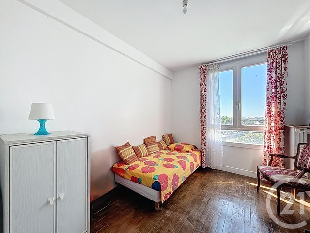 Afficher la photo en grand Appartement F4 à louer - 4 pièces - 64.0 m2 - COLOMBES - 92 - ILE-DE-FRANCE - Century 21 Beaurepaire