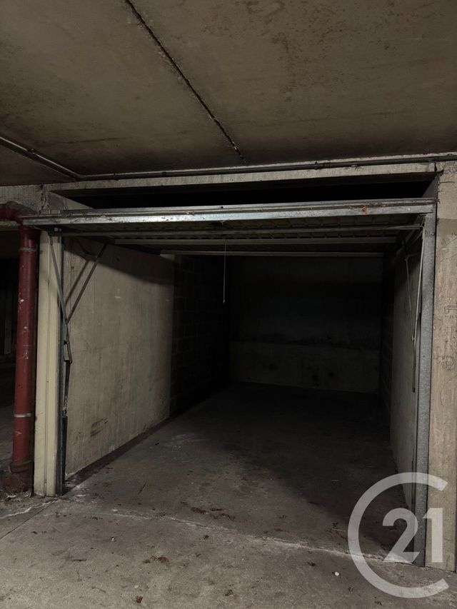 parking à louer - SURESNES - 92 - ILE-DE-FRANCE - Century 21 Beaurepaire