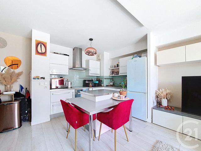 Appartement F3 à vendre - 3 pièces - 60.81 m2 - COLOMBES - 92 - ILE-DE-FRANCE - Century 21 Beaurepaire