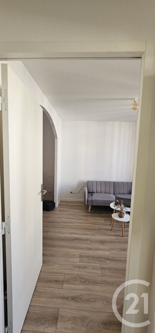 Appartement F1 à louer - 1 pièce - 24.0 m2 - ASNIERES SUR SEINE - 92 - ILE-DE-FRANCE - Century 21 Beaurepaire