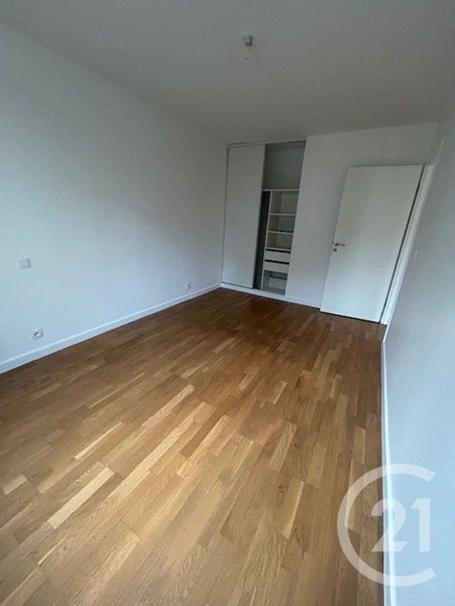 Appartement à louer - 2 pièces - 45.0 m2 - BOIS COLOMBES - 92 - ILE-DE-FRANCE - Century 21 Beaurepaire