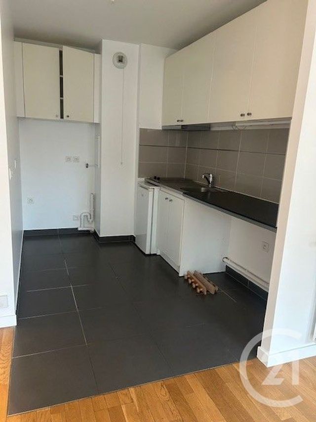 Appartement à louer - 2 pièces - 45.0 m2 - BOIS COLOMBES - 92 - ILE-DE-FRANCE - Century 21 Beaurepaire