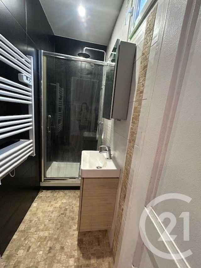 Appartement à louer - 2 pièces - 32.0 m2 - COLOMBES - 92 - ILE-DE-FRANCE - Century 21 Beaurepaire