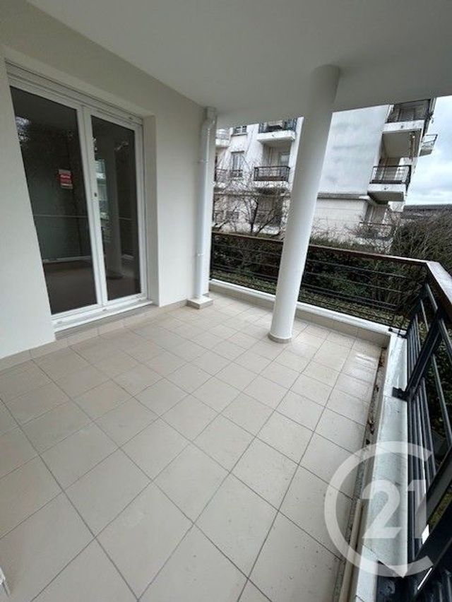 Appartement F3 à louer - 3 pièces - 69.0 m2 - BOIS COLOMBES - 92 - ILE-DE-FRANCE - Century 21 Beaurepaire