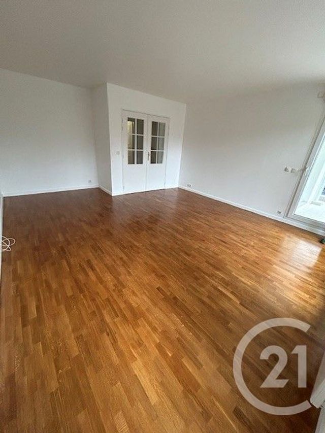 Appartement F3 à louer - 3 pièces - 69.0 m2 - BOIS COLOMBES - 92 - ILE-DE-FRANCE - Century 21 Beaurepaire