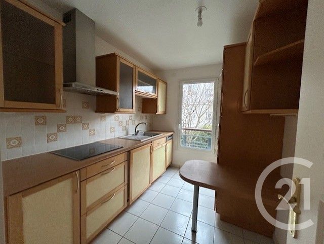 Appartement F3 à louer - 3 pièces - 69.0 m2 - BOIS COLOMBES - 92 - ILE-DE-FRANCE - Century 21 Beaurepaire