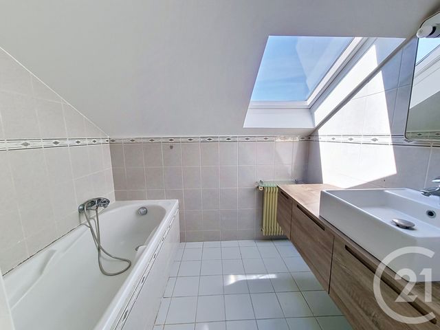 Appartement à vendre - 6 pièces - 100.7 m2 - COLOMBES - 92 - ILE-DE-FRANCE - Century 21 Beaurepaire