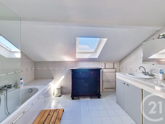 Appartement à vendre - 6 pièces - 100.7 m2 - COLOMBES - 92 - ILE-DE-FRANCE - Century 21 Beaurepaire