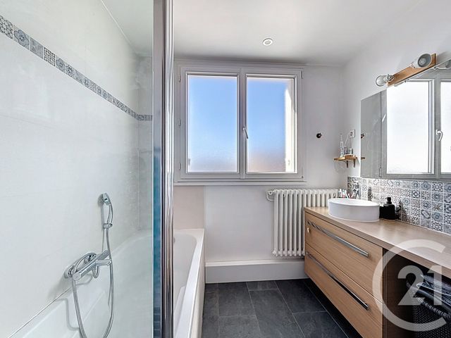 Appartement F3 à vendre - 3 pièces - 64.85 m2 - COLOMBES - 92 - ILE-DE-FRANCE - Century 21 Beaurepaire