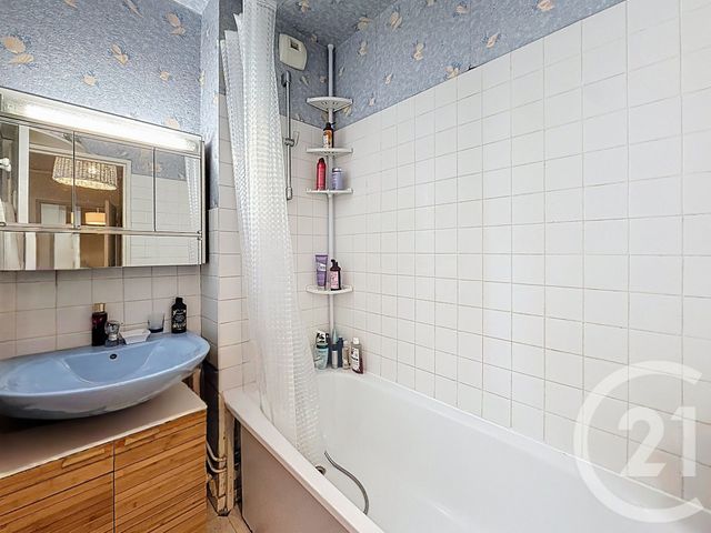 Appartement F4 à vendre - 4 pièces - 76.41 m2 - COLOMBES - 92 - ILE-DE-FRANCE - Century 21 Beaurepaire