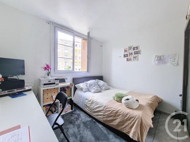 Appartement F4 à vendre - 4 pièces - 67.49 m2 - COLOMBES - 92 - ILE-DE-FRANCE - Century 21 Beaurepaire