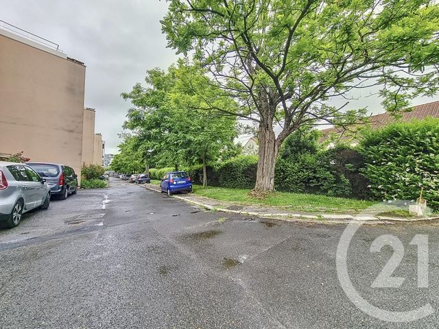 Appartement F4 à vendre - 4 pièces - 67.49 m2 - COLOMBES - 92 - ILE-DE-FRANCE - Century 21 Beaurepaire